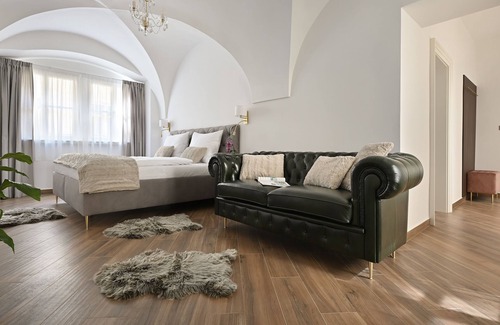 Hradcany Apartment | Charles IV (Two Double Bedroom Apartment)
