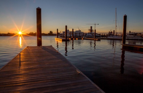 Thompson Square - Bunker Hill Boat Rental | Charlestown Houseboat Walk to attractions Be rocked to sleep