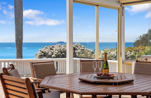 Coffs Harbour Apartment | Charlesworth 8, Sleeps 8, Beachfront Reserve, Amazing Views