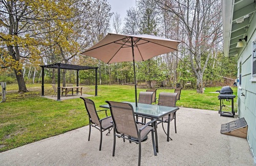 Charlevoix Cabin | Charlevoix Cabin w/Patio & Grill - Steps to Lake!