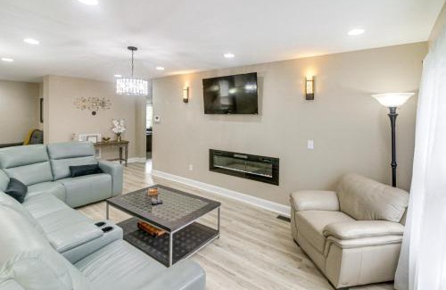 Wesley Heights House | Charlotte Home with Yard - Near Spectrum Center!