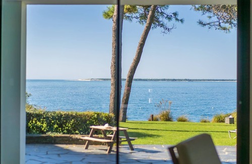 Pyla-sur-Mer Villa | Charm and authenticity for this exceptional villa - Private access to the Bassin