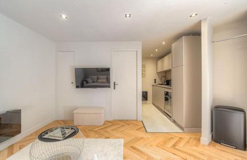 Saint-Didier-au-Mont-d'Or Apartment | Charmant appartement en duplex pour 4, St-Didier