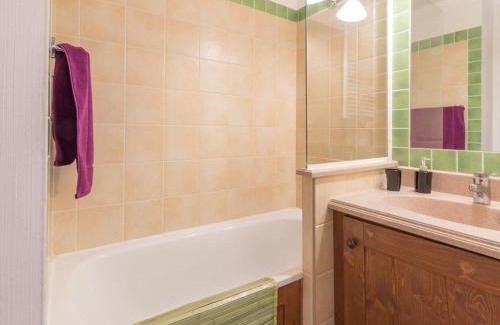 La Salle-les-Alpes Apartment | Charmant 2 pièces au cœur de La Salle-les-Alpes, proche télécabines et commerces, 4 couchages - FR-1-330F-45