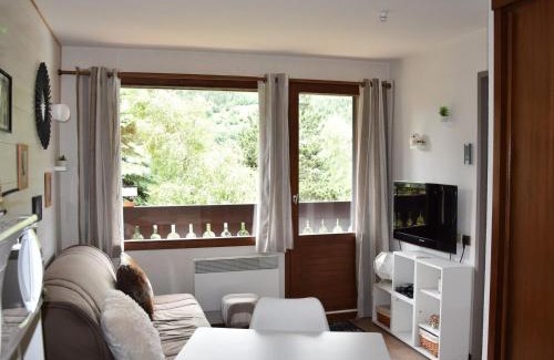 Pralognan-la-Vanoise Apartment | Charmant 2 pièces près des pistes avec balcon et piscine chauffée - FR-1-464-9