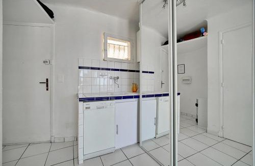 Le Suquet Apartment | CHARMANT 2 PIECES AVEC TERRASSE VUE MER l! A1B120