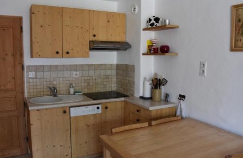 Champagny-en-Vanoise Apartment | Charmant 3P PMR avec terrasse sud et parking, proche commerces et télécabine - FR-1-464-80