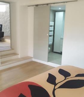 Tourrettes-sur-Loup Apartment | Charmant appartement au coeur du village