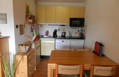 La Faviere Apartment | Charmant appart T2 avec terrasse, proche plage et commerces, garage privé, Bormes-les-Mimosas - FR-1-251-755