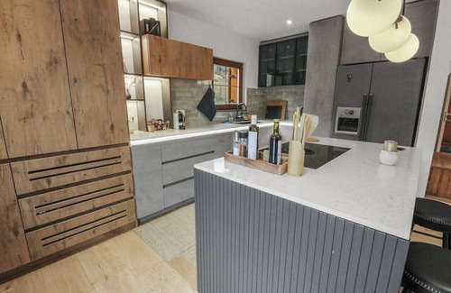 Ormont-Dessous Ski Chalet | Charmant et Spacieux Chalet Moderne