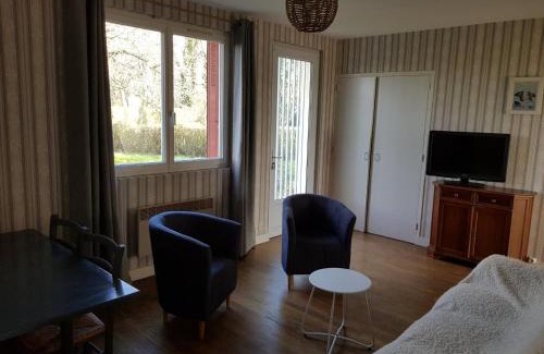 Bengy-sur-Craon House | Charmant Gîte Familial avec Grand Jardin et Confort Moderne à Bengy-sur-Craon - FR-1-586-33