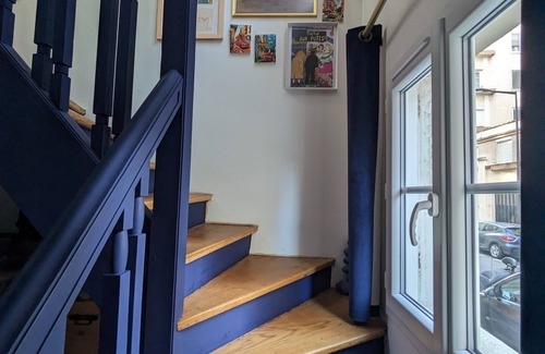 Centre Ville Apartment | Charmant Petit Duplex à 2 Minutes à Pied du Métro