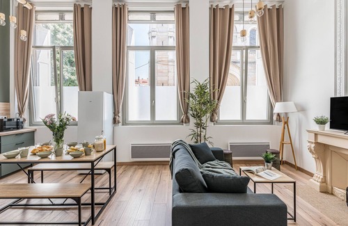 Centre Ville Apartment | Charmant & Spacieux Appartement en Cœur de Ville de Saint-etienne - 6 Personnes