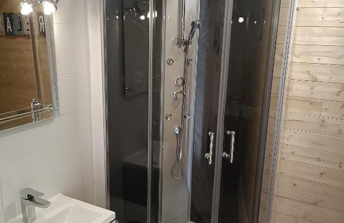 Chateauneuf-du-Faou Apartment | Charmant studio proche canal.