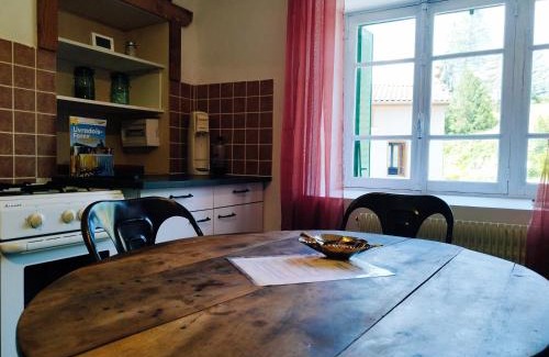 Olliergues Apartment | Charmant studio tout équipé