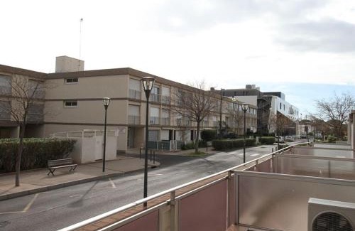 Balaruc-les-Bains Apartment | Charmant T1 avec grande terrasse, climatisé, proche des Thermes, équipé lave-vaisselle et lave-linge - FR-1-553-43