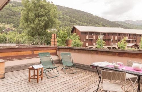 La Salle-les-Alpes Apartment | Charmant T2 avec grande terrasse, proche télécabines et commerces, parking inclus - FR-1-330F-43