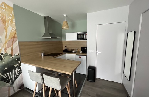 Equemauville Apartment | Charmant T2 près d’Honfleur avec jardin paisible