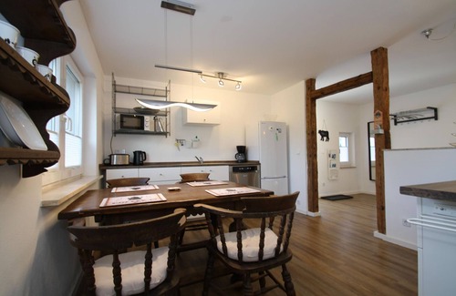Barkhagen Apartment | Charmante Ferienwohnung mit Kamin in Zarchlin