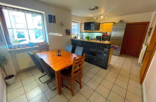Fischach House | Charmante Doppelhaushälfte mit privater Sauna in ruhiger Lage