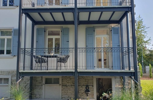 Werneck Apartment | Charmante Ferienwohnung mit Balkon in Besonderer Lage