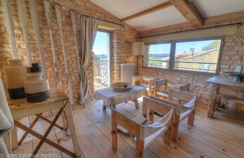 La Capelle-et-Masmolene House | Charmante et Authentique Maison de Village Avec une Belle Décoration