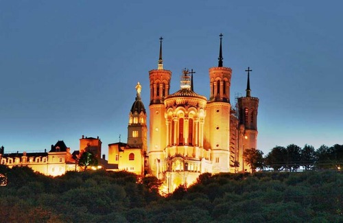 Bron House | Charmante Maison Bron Eglise