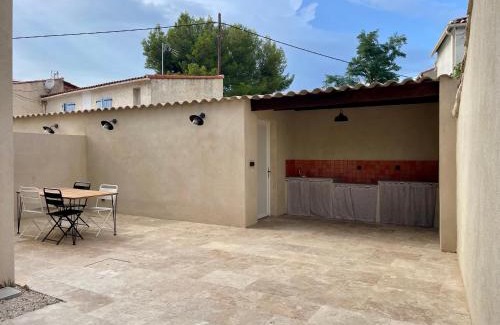Fos-sur-Mer House | Charmante maison de ville avec jardin, terrasse et terrain de pétanque