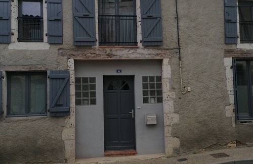 Solomiac House | Charmante Maison de Village en Pierre à 100m D'un Parc Aquatique