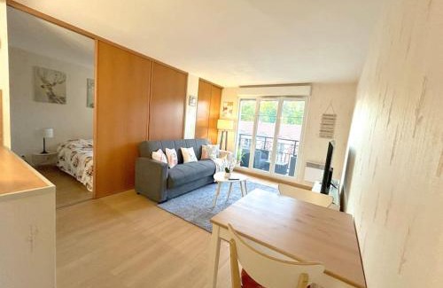Villiers-sur-Marne Apartment | Charme & Confort T2 Lumineux entre Paris and Disney