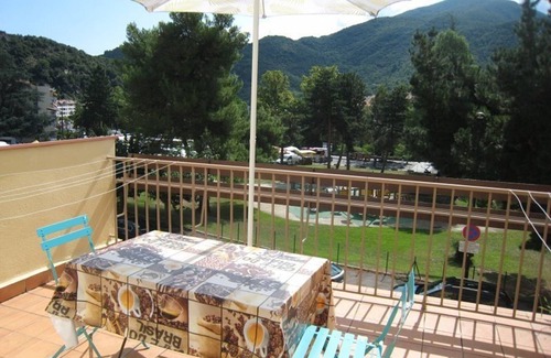 Amelie-les-Bains-Palalda Apartment | Charming F2 Apartment with Terrace, Parking, and Pet-Friendly in Amélie-les-Bains
