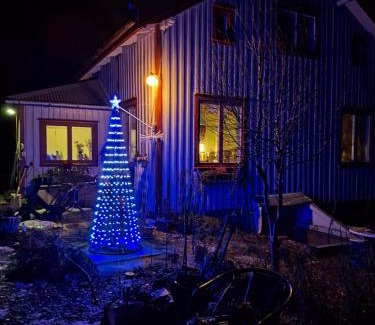 Stromstad O Apartment | Charmigt äldre hus, laddbox 22 kw, 5 bil-minuter till bad
