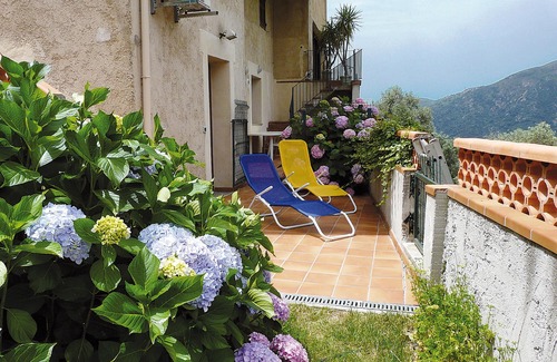 Sainte-Lucie-de-Tallano Apartment | Charming loft at garden level with magnificent landscape, quiet, comfy, clean