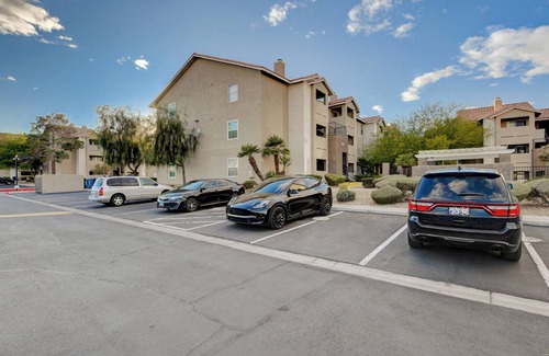 Las Vegas Condo | Charming 1-BDR condo in marvelous with AC, fitness room and first floor