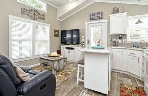 Silver Creek Village House | Charming 1-Bdrm Tiny Home- SUPs, KAYAK