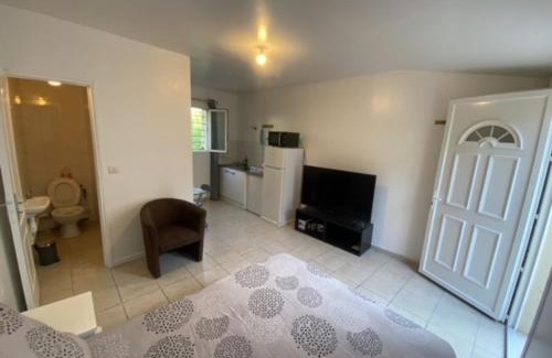 Goussainville Apartment | Charming 1-Bed Apartment 20 mins to Paris by train