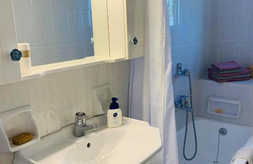 Markopoulo Mesogaias Apartment | Charming 1-Bed Apartment in Porto Rafti