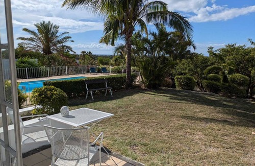 La Mivoie Apartment | Charming 1-bedroom apartment with WiFi and AC in picturesque Le Morne Brabant