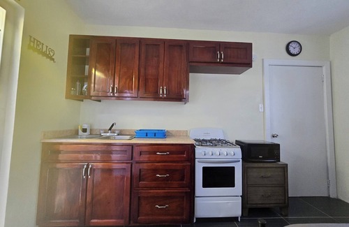 Potters Village Apartment | Charming 1-bedroom apartment with WiFi, AC in superb St. George