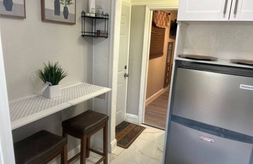 West Palm Beach House | Charming 1-bedroom house in fantastic West Palm Beach with AC