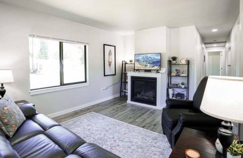 Sedro-Woolley House | Charming 1-bedroom house in the Hamilton area with AC, WiFi