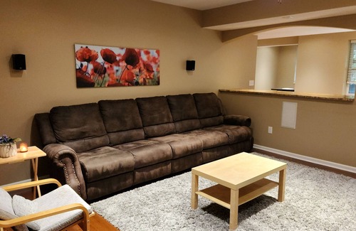 Powell House | Charming 1-bedroom 2 baths in lovely Powell with a private entrance