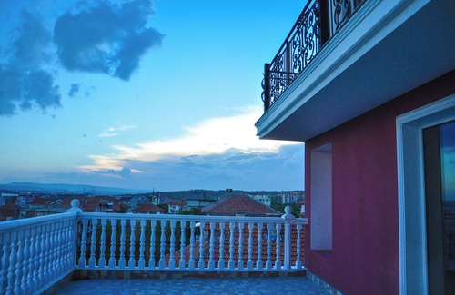 Sveti Vlas Apartment | Charming 1-bedroom apartment with AC and WiFi in sunny Sveti Vlas with Sea view