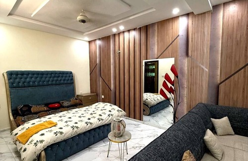 Faisalabad Apartment | Charming 1-bedroom apartment with AC, WiFi in enjoyable Abdullah Gardens Fsd