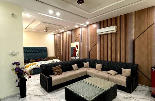 Faisalabad Apartment | Charming 1-bedroom apartment with AC, WiFi in enjoyable Abdullah Gardens Fsd