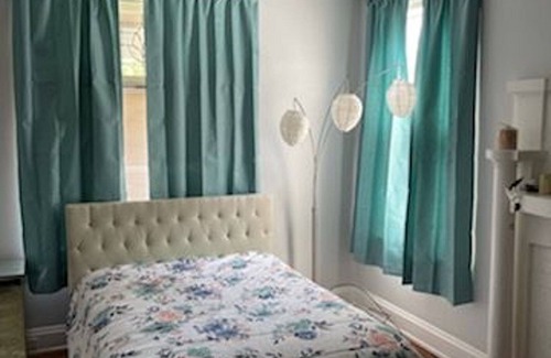 Cincinnati Apartment | Charming 1-bedroom apartment in beautiful Cincinnati with AC, WiFi