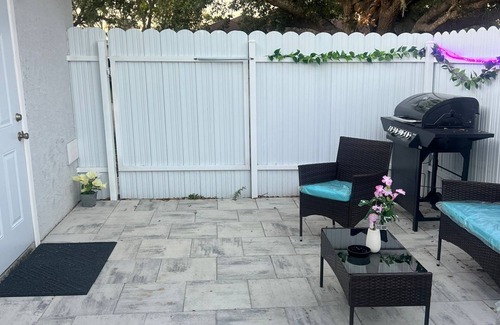 Olga Apartment | Charming 1-bedroom apartment with WiFi, fitness room in Fort Myers