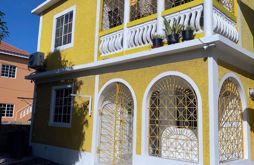 Spanish Town Apartment | Charming 1-bedroom apartment in delightful Portmore with AC, WiFi
