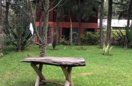 Naro Moru Apartment | Charming 1-bedroom apartment in fabulous Naro Moru with AC
