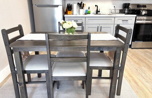 Columbus Apartment | Charming 1 bedroom apartment with AC, WiFi in quaint Columbus